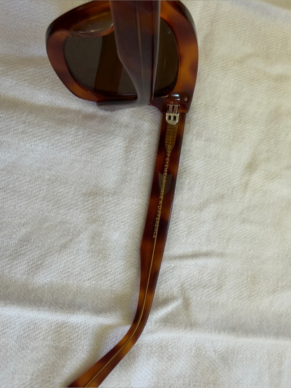 Diff Tortoise Square Sunglasses - Picture 6 of 7